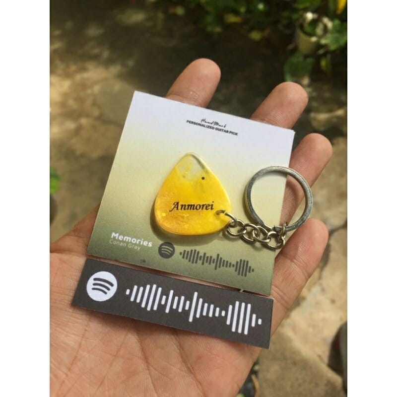 HandMark Personalized Guitar Pick with Scanable Spotify Song code
