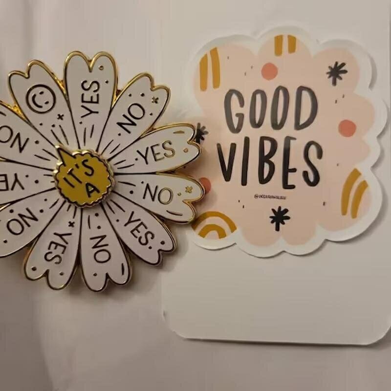 Turnable Roulette Fun Pins Tangle Gospel Personality Enamel Brooch