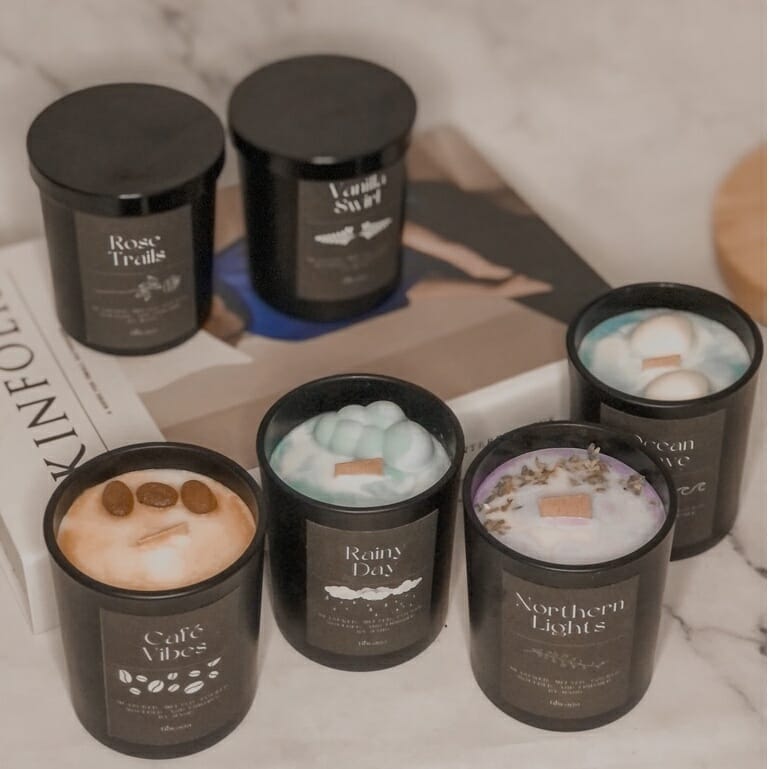 Scented Candle with hidden/surprise message (customizable written message in the candle) 200 ml