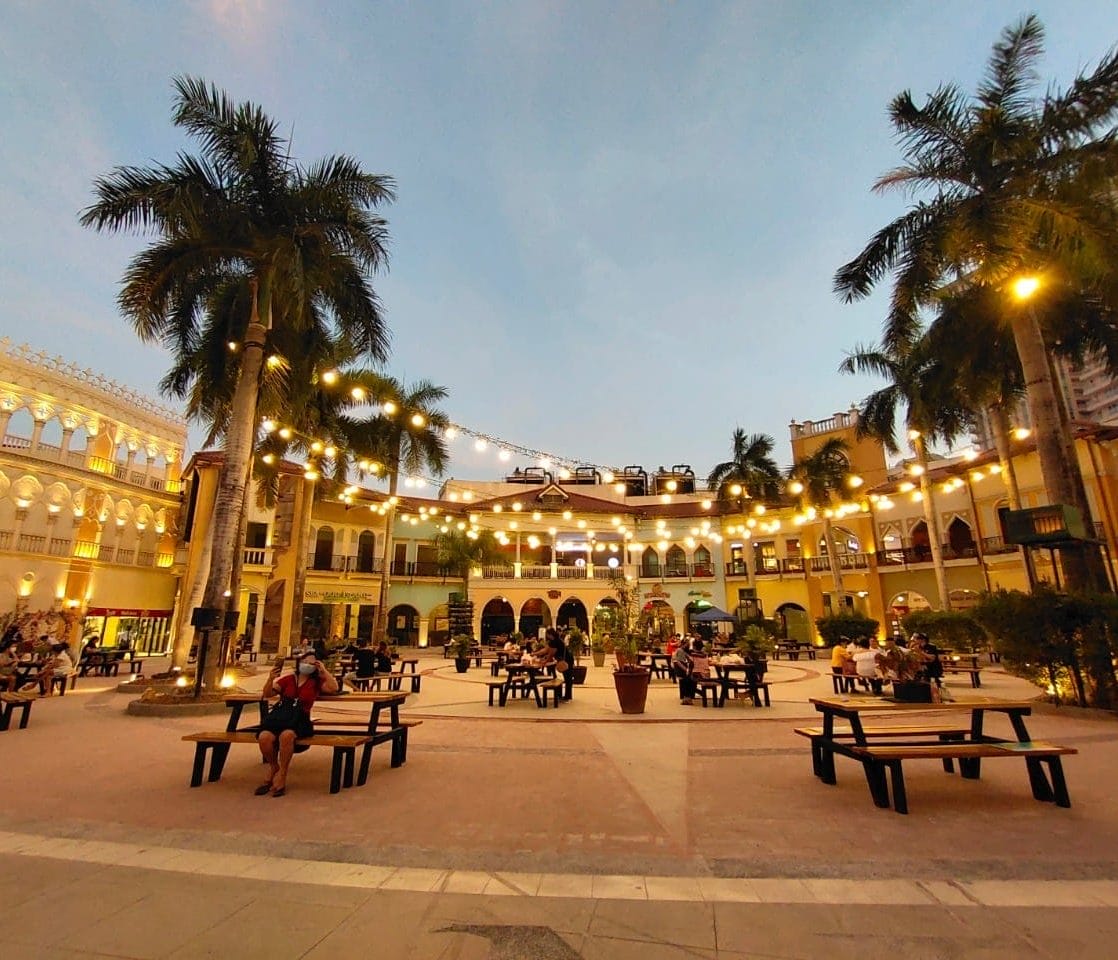 Gondola Ride at Venice Grand Canal Mall | BGC, Taguig - Couple Things PH