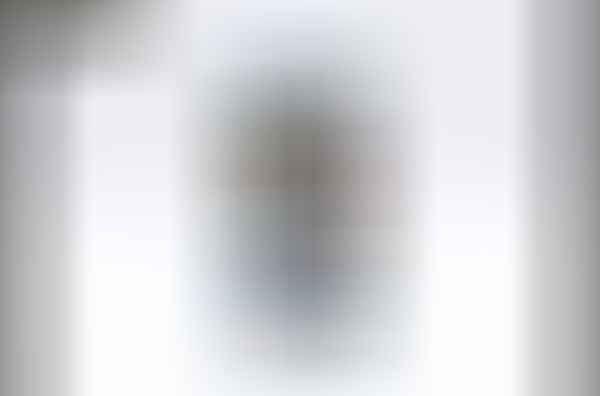 A REPLICA Discovery Set - 10 Scents with pictures on it.